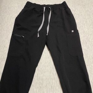 Figs Uman scrub pants, black SP. Excellent condition.